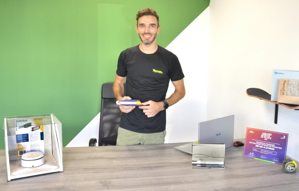 Davide Ventura dans ses locaux à Genay